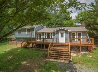 922 Old Fort Rd, Fairview, NC 28730