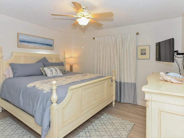 901 Seafarer Cir #302 — Photo 20