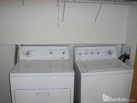 3rd image of 15303 Sodium St NW