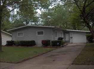 5518 SW 19th St, Topeka, KS 66604
