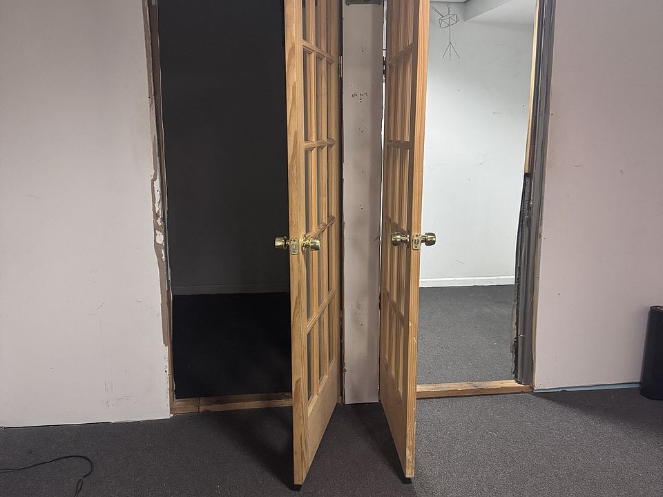 2nd image of 3602 E Tremont Ave #204