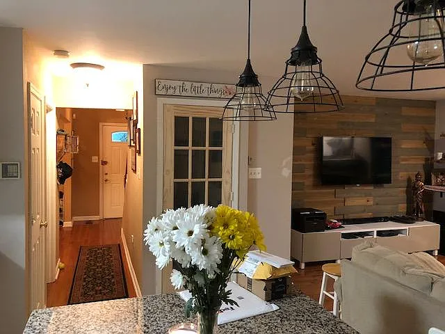 14 Meade Ct — Photo 3