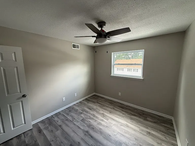 7325 Cardigan Cir — Photo 22