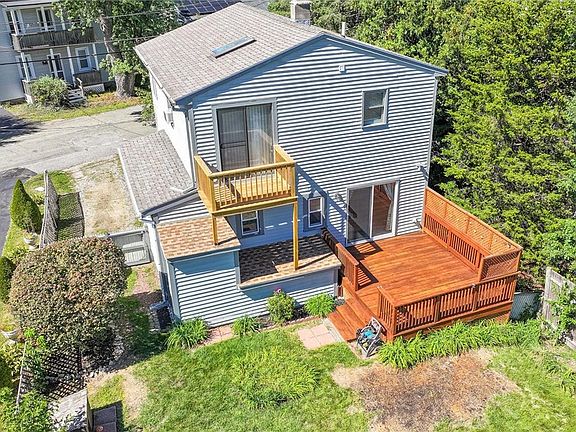 2nd image of 31 Stockholm St