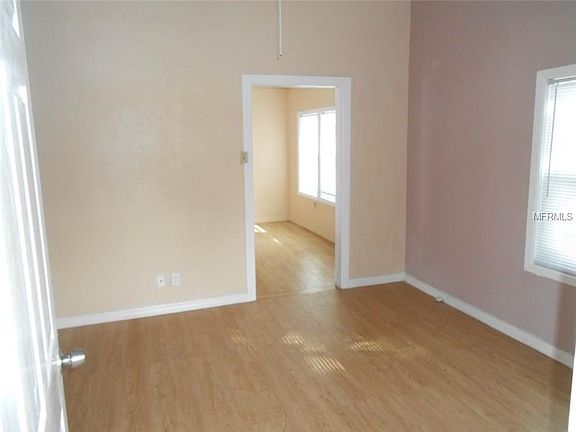 2nd image of 1705 Connecticut Ave