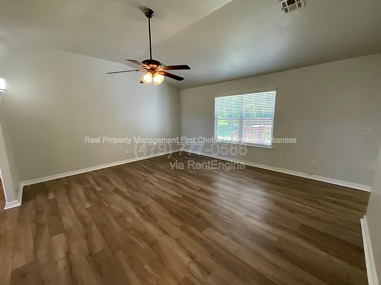 1 Lathrop Ln — Photo 3