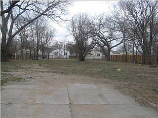 2nd image of 1502 E 16th St N