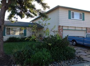 190 Caldwell Dr, Vacaville, CA 95687