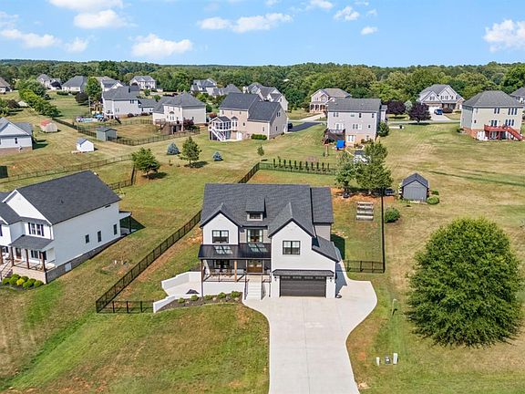 3rd image of 1248 Destiny Ln