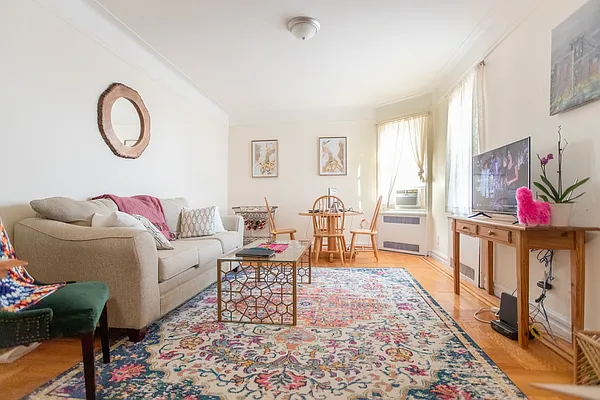 Rented by Mazel Realty USA Corp | media 43