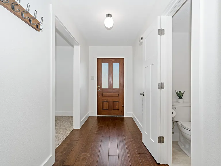 8906 Shady Hls — Photo 16