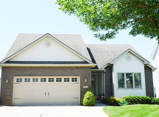 3212 Village Run Dr, Des Moines, IA 50317