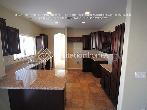 4th image of 12826 W Clarendon Ave