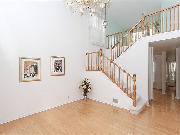 3rd image of 5141 Ashley Cir