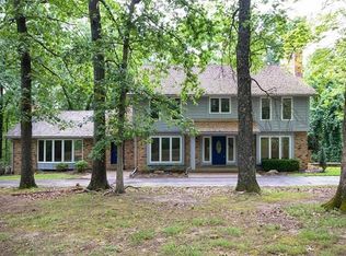 16465 Saddle Creek Rd, Chesterfield, MO 63005