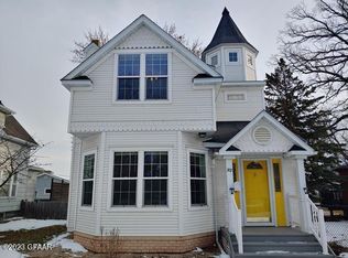 712 Horace Ave N, Thief River Falls, MN 56701