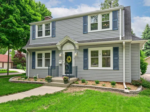 6305 West Wisconsin AVENUE, Wauwatosa, WI 53213