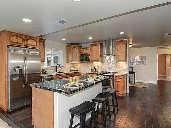 3rd image of 2924 Leta Ln