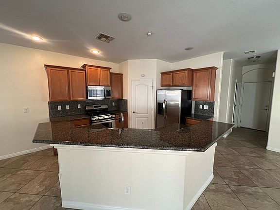 4th image of 10086 Aspen Rose St Unit 103