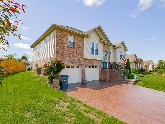 2nd image of 3146 Hawthorn Dr