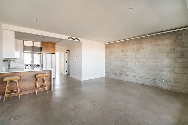 Rented by Compass | media 27