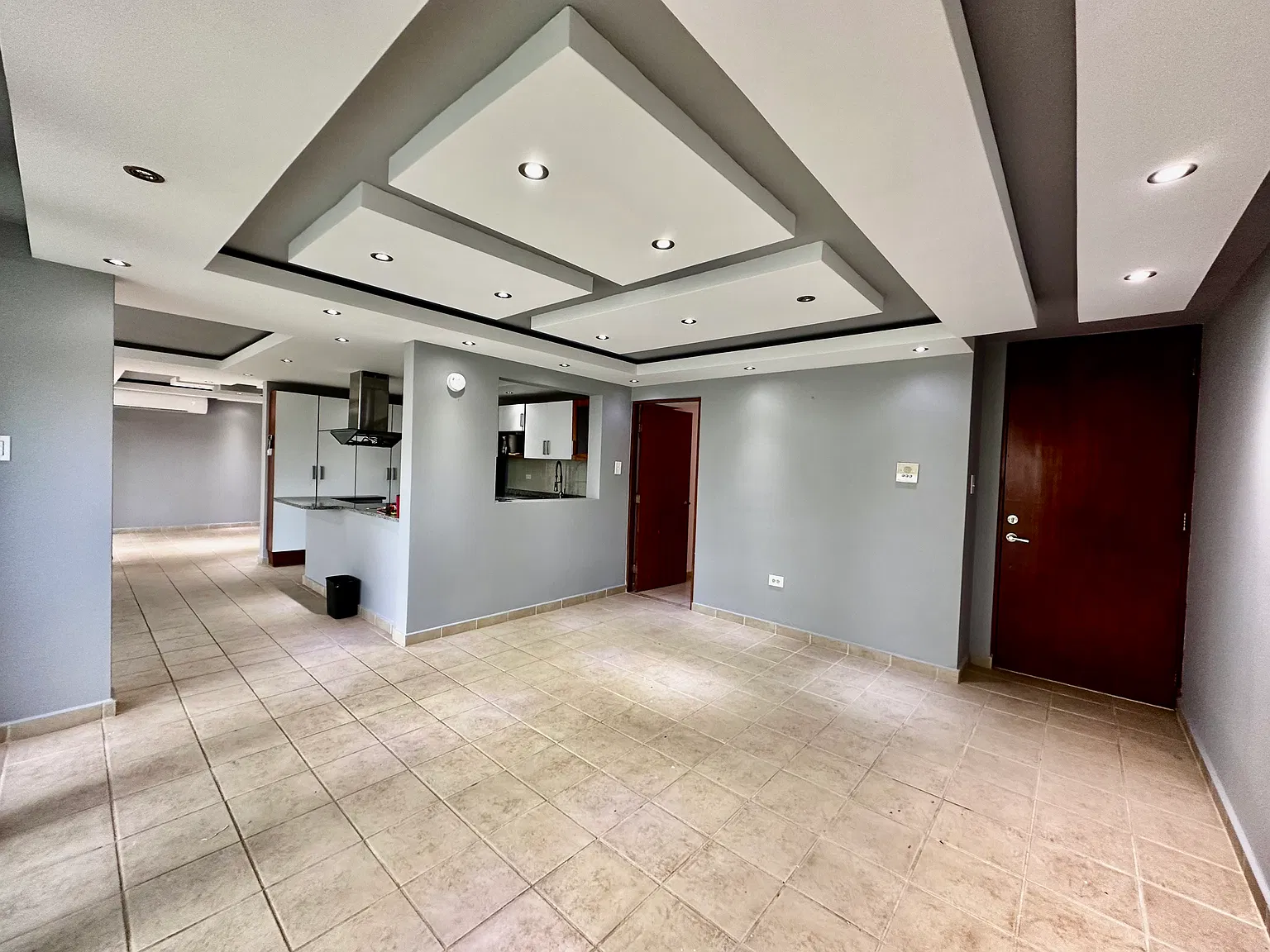 102 Harbour Dr — Photo 3