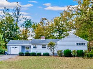 211 Tanglewood Rd, Trumbull, CT 06611