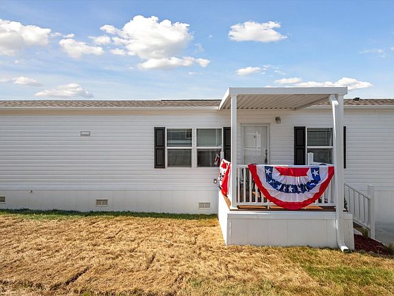 Exterior Image-2-Clayton JW81 Holiday Village