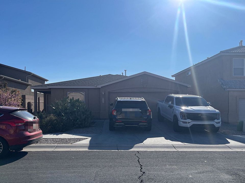 1st image of 924 Kipuka Dr NW