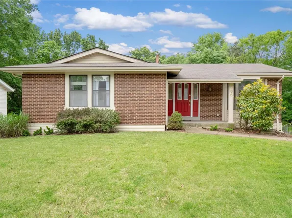 786 Westglen Village Dr, Ballwin, MO 63021