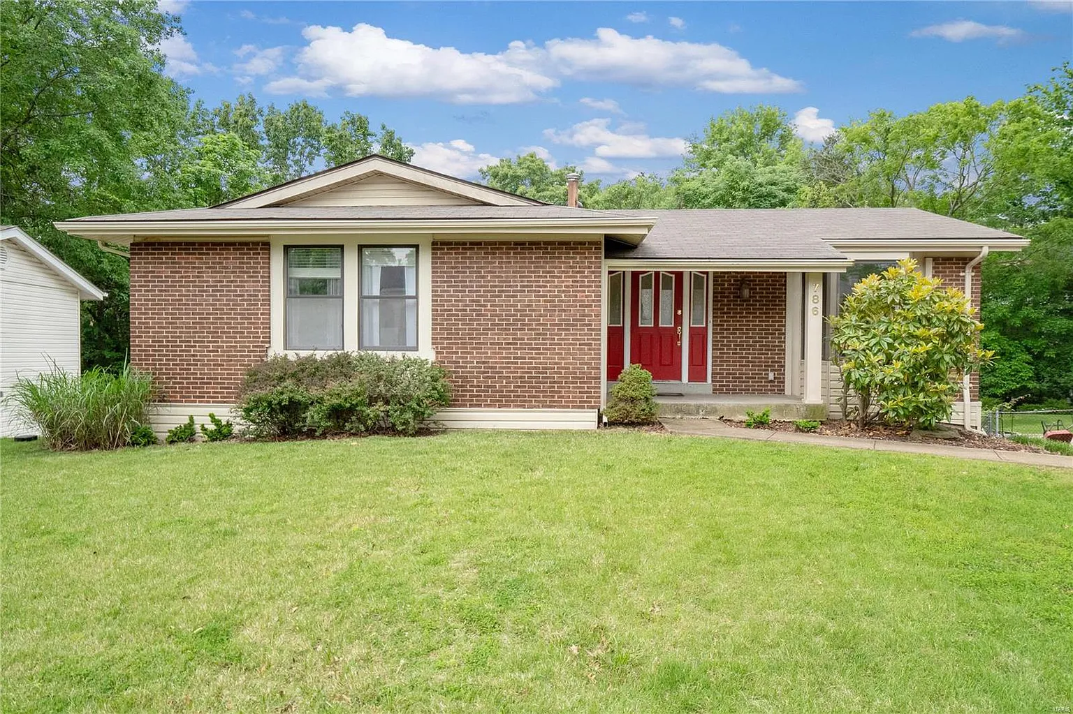 786 Westglen Village Dr photo 1