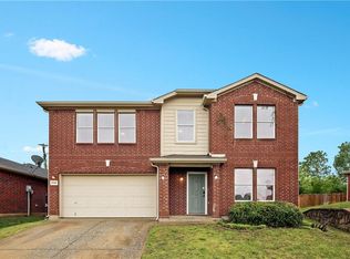 8108 Big Spring Ct, Fort Worth, TX 76120