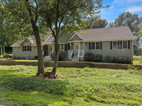 48 Fern Ave, Amesbury, MA 01913