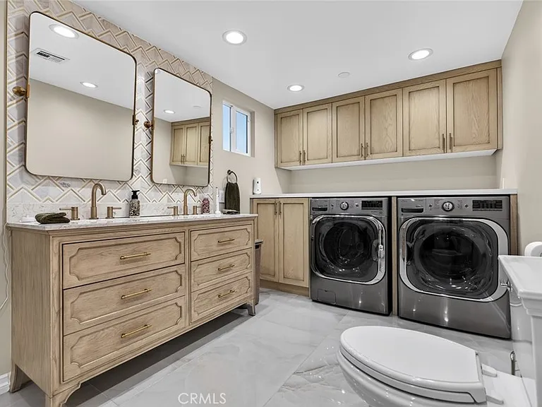 16751 Londelius St — Photo 30