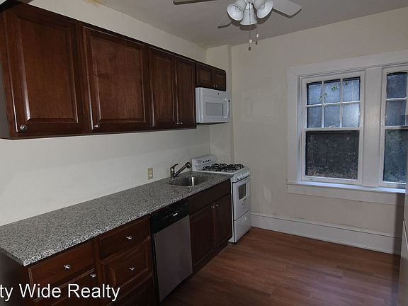 2nd image of 2254 Bryn Mawr Ave #1D