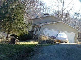 11543 Cross Roads Ave, Felton, PA 17322