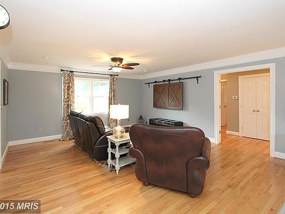4th image of 4324 Padgett Dr