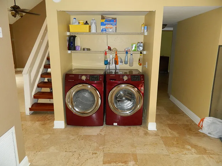 266 Orienta Point — Photo 11