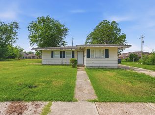 2334 S Roosevelt St, Lake Charles, LA 70607
