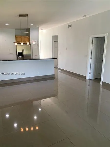 Woodgate Condominium 42 — Photo 4