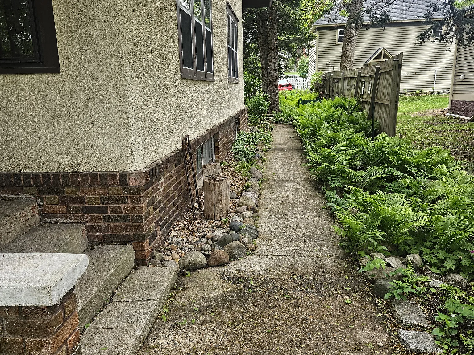 416 Hassan St SE — Photo 2