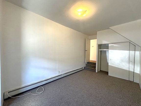 2nd image of 110 Logan Ave Floor 1