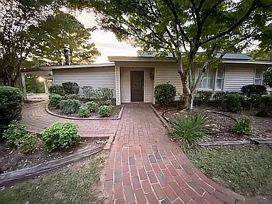 2760 Louisville Road - 1 — Photo 2
