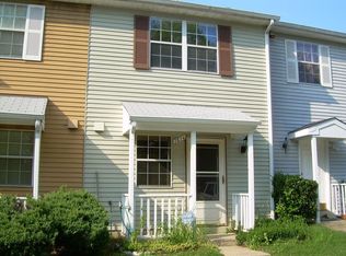 7674 Lee Landing Dr, Falls Church, VA 22043