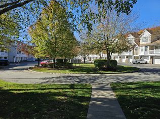 10 Loch Ln #1, Ledgewood, NJ 07852