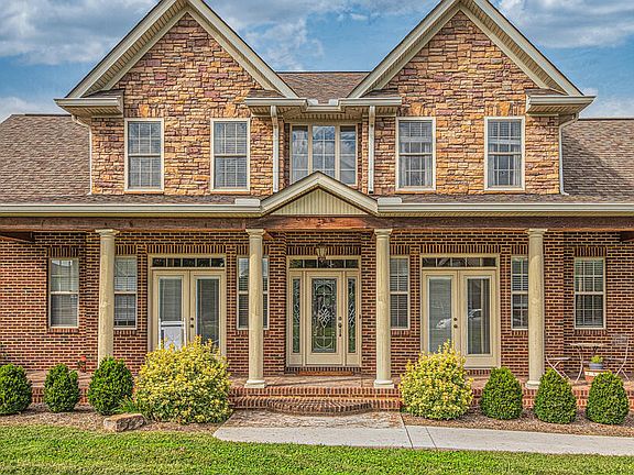 4th image of 6747 Ingleside Ln