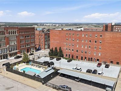 609 Central St APT 1306, Kansas City, MO, 64105