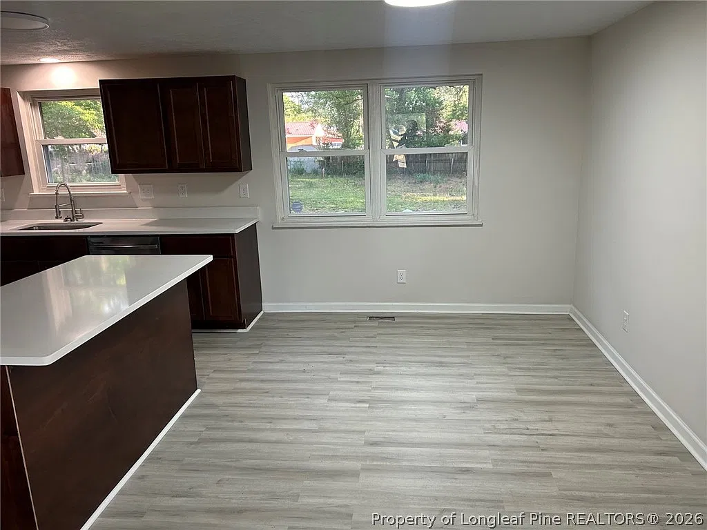 3 bed, 2.0 bath, 1030 sqft, $1,400 — Photo 4