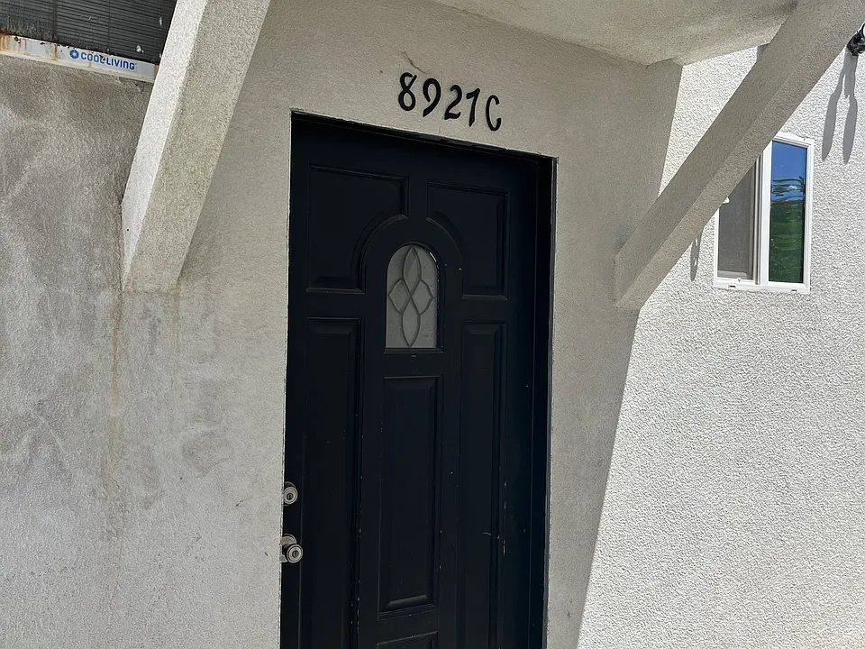 8927 San Gabriel Ave