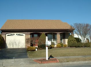 6 Carol Ct, Manchester, NJ 08759